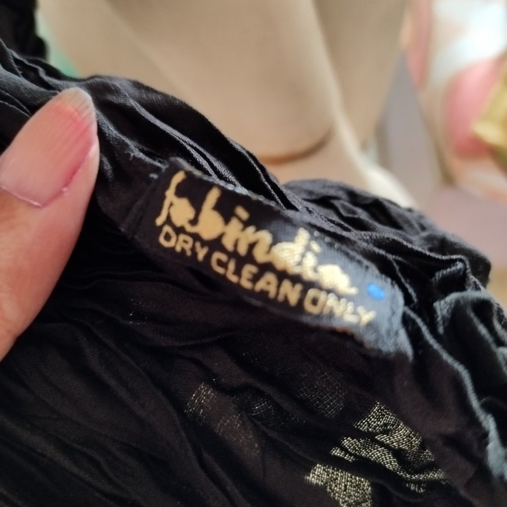 Pair of Crushed Dupattas in Cream and Black - Picture 5 of 7